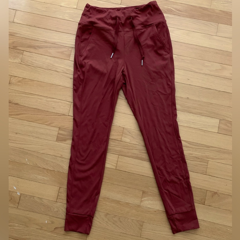 Halara cloudful joggers, size small